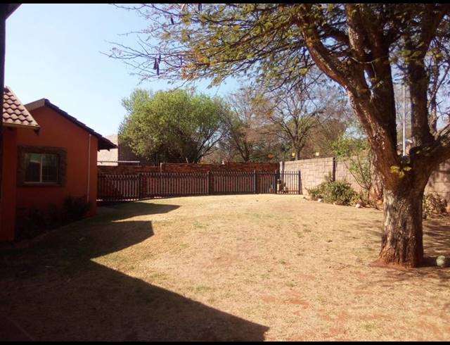 4 BEDROOM HOUSE FOR SALE IN ROOIHUISKRAAL